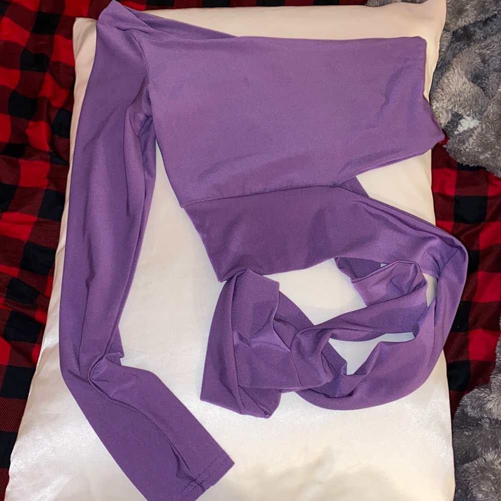 purple one sleeve crop top
